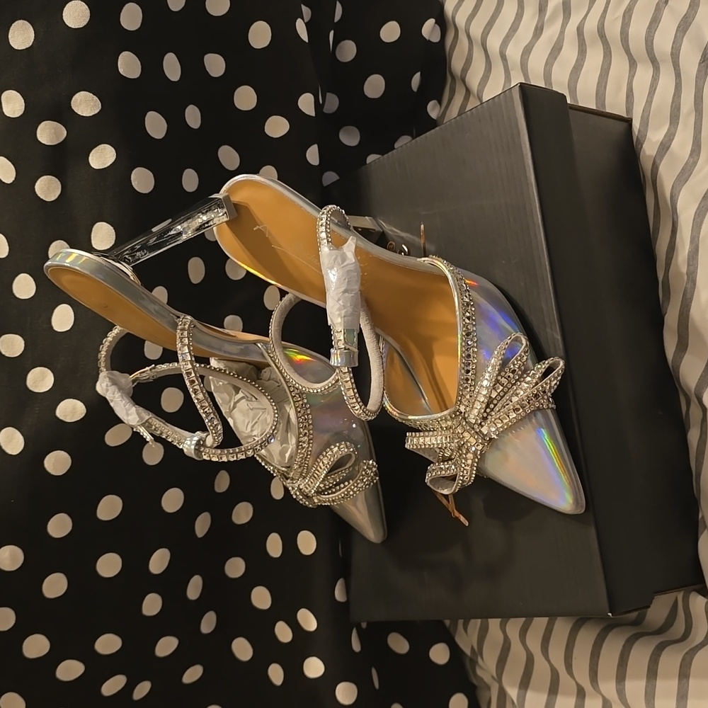 ✨️🎯$5 Bling heels✨️